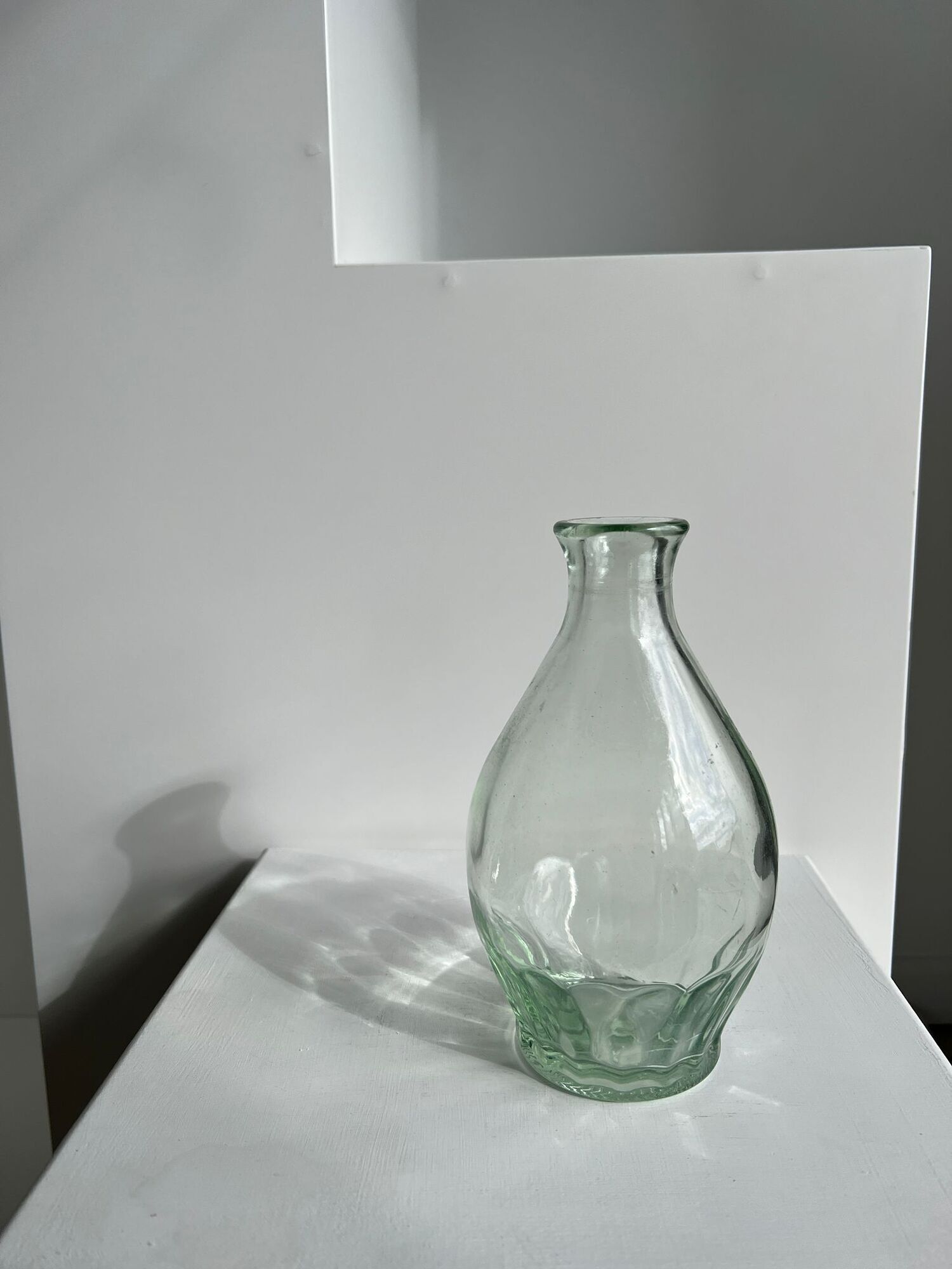 Vintage ovoid glass vase 70cl "Registered model" H:23cm