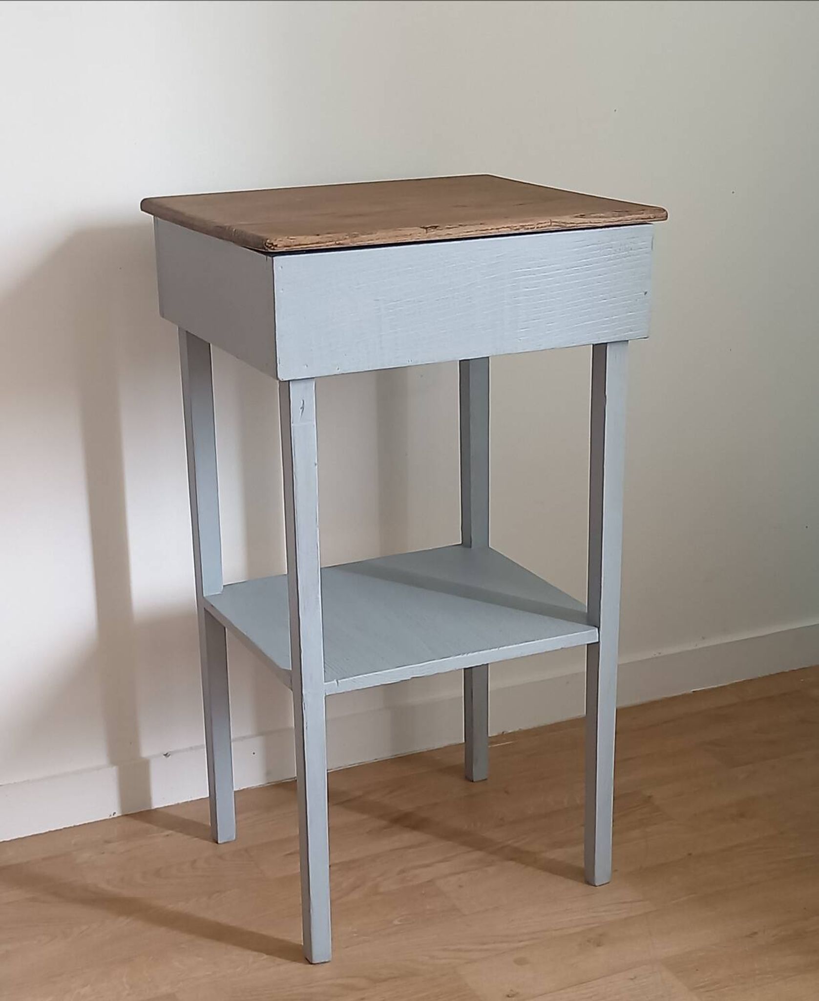 Table de chevet