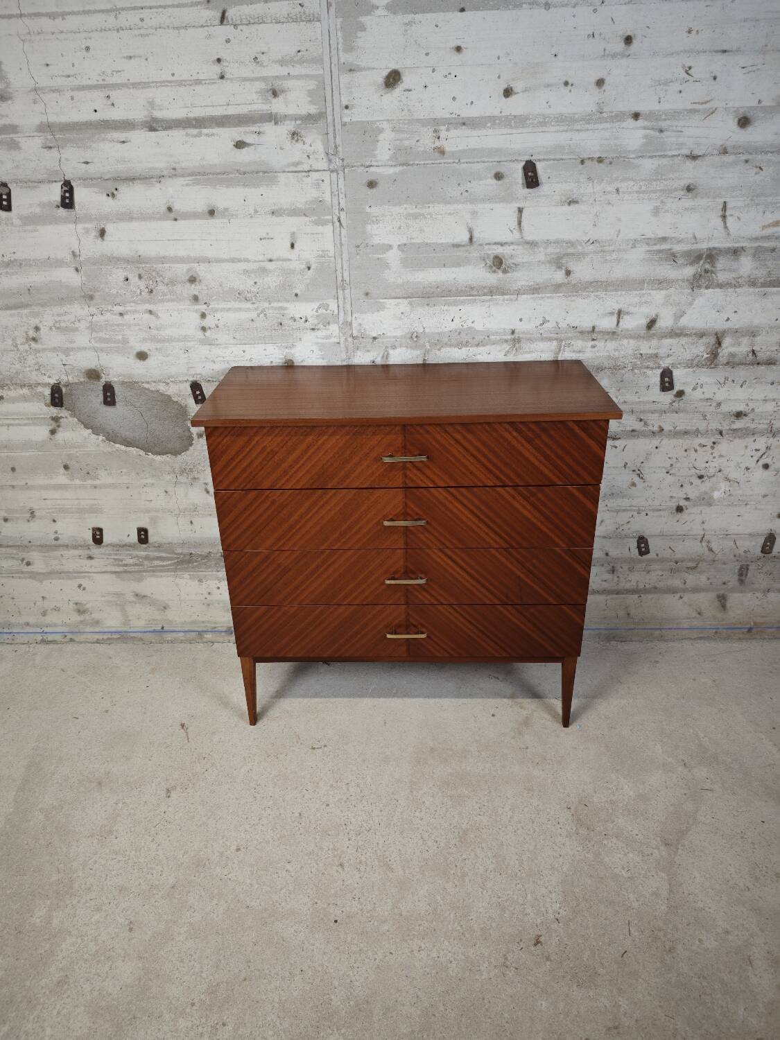 Commode vintage