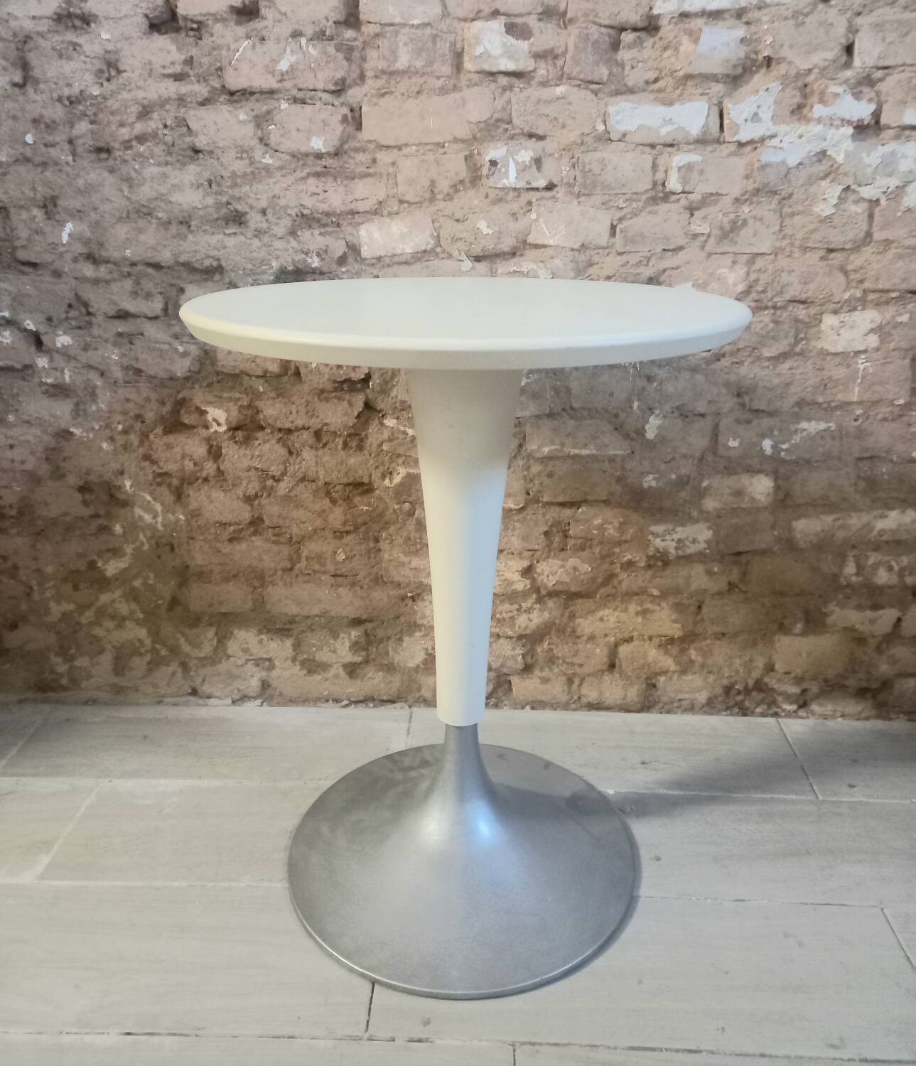 Table Dr Na Kartell by Philippe Starck 1999