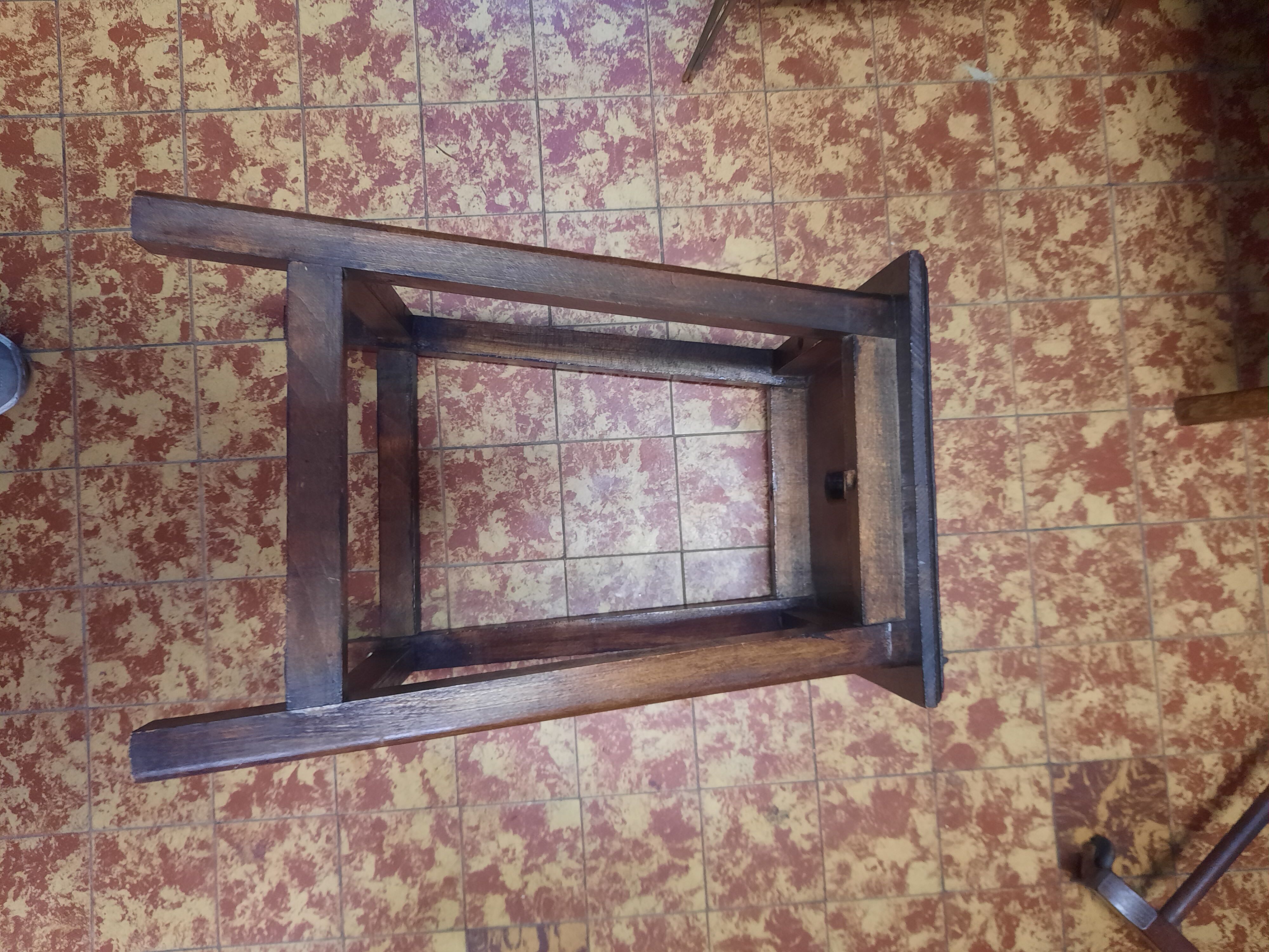 Workshop stool