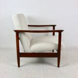 Fauteuil Boucle GFM-142 en ivoire blanc attribué à Edmund Homa, années 1970