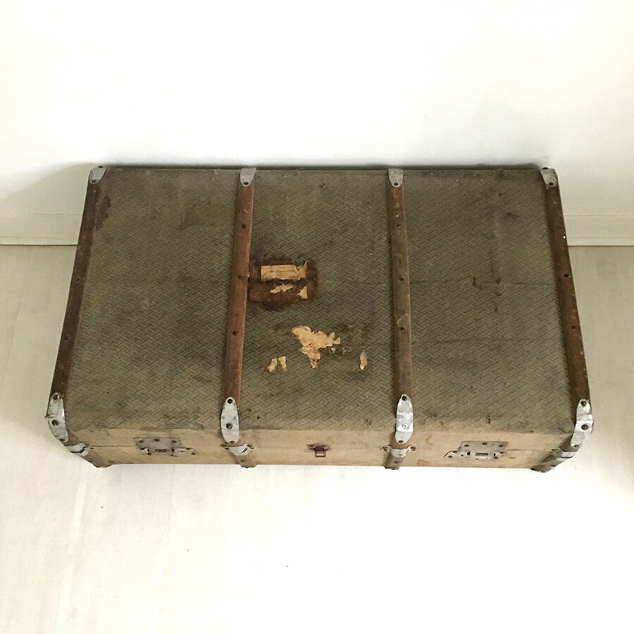 Vintage 30's travel trunk