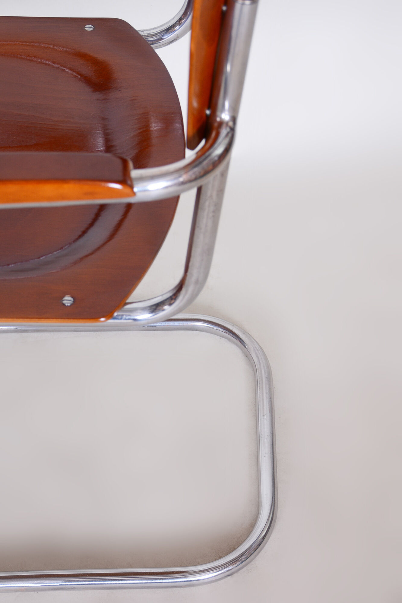 Set of Two Restored Bauhaus Armchairs, Mart Stam, Beech Plywood, Germany, 1930s