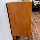 Scandinavian row adjustable shelf