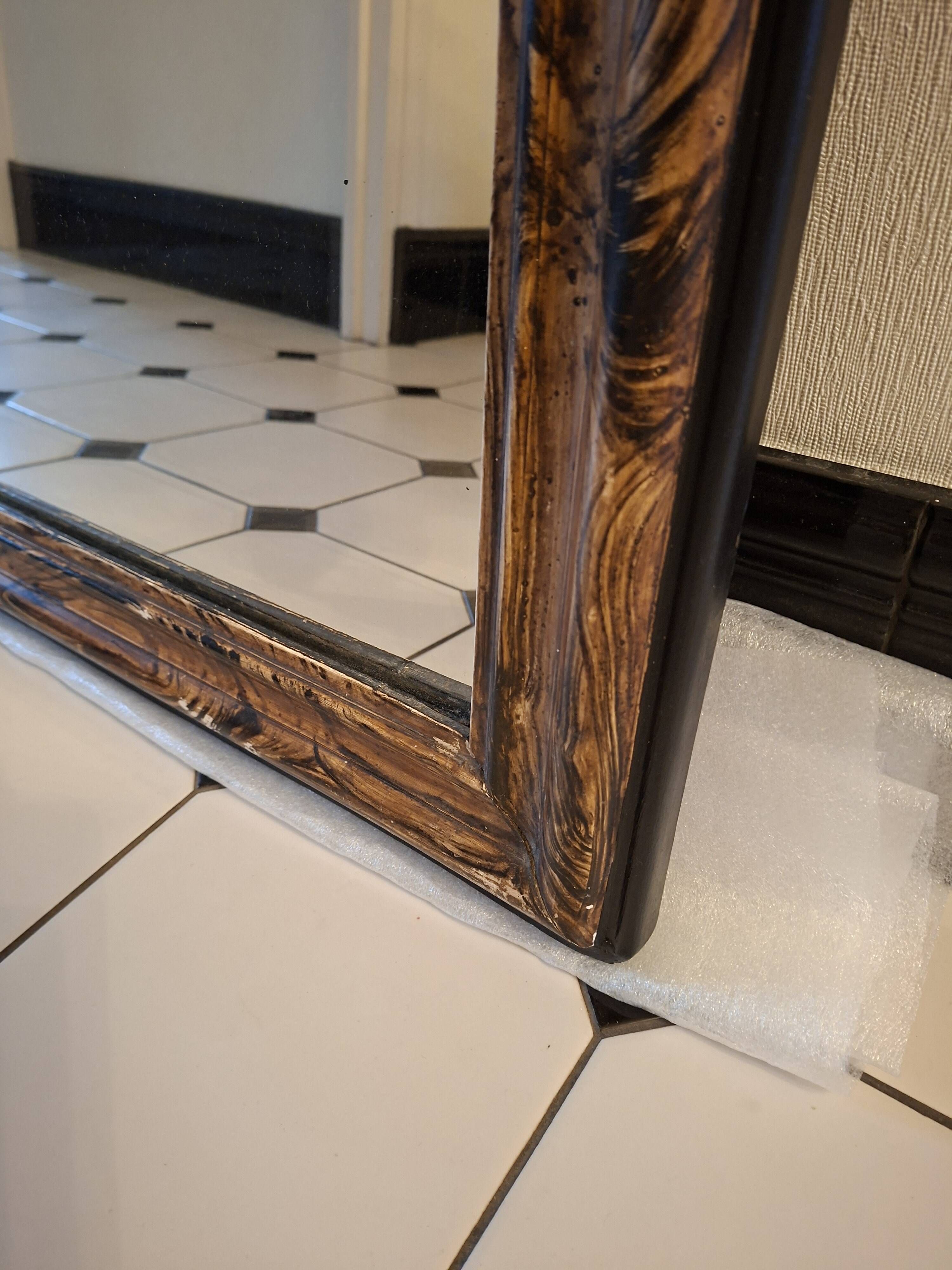 Antique Louis-Philippe mirror in stucco – Superb faux-wood decoration