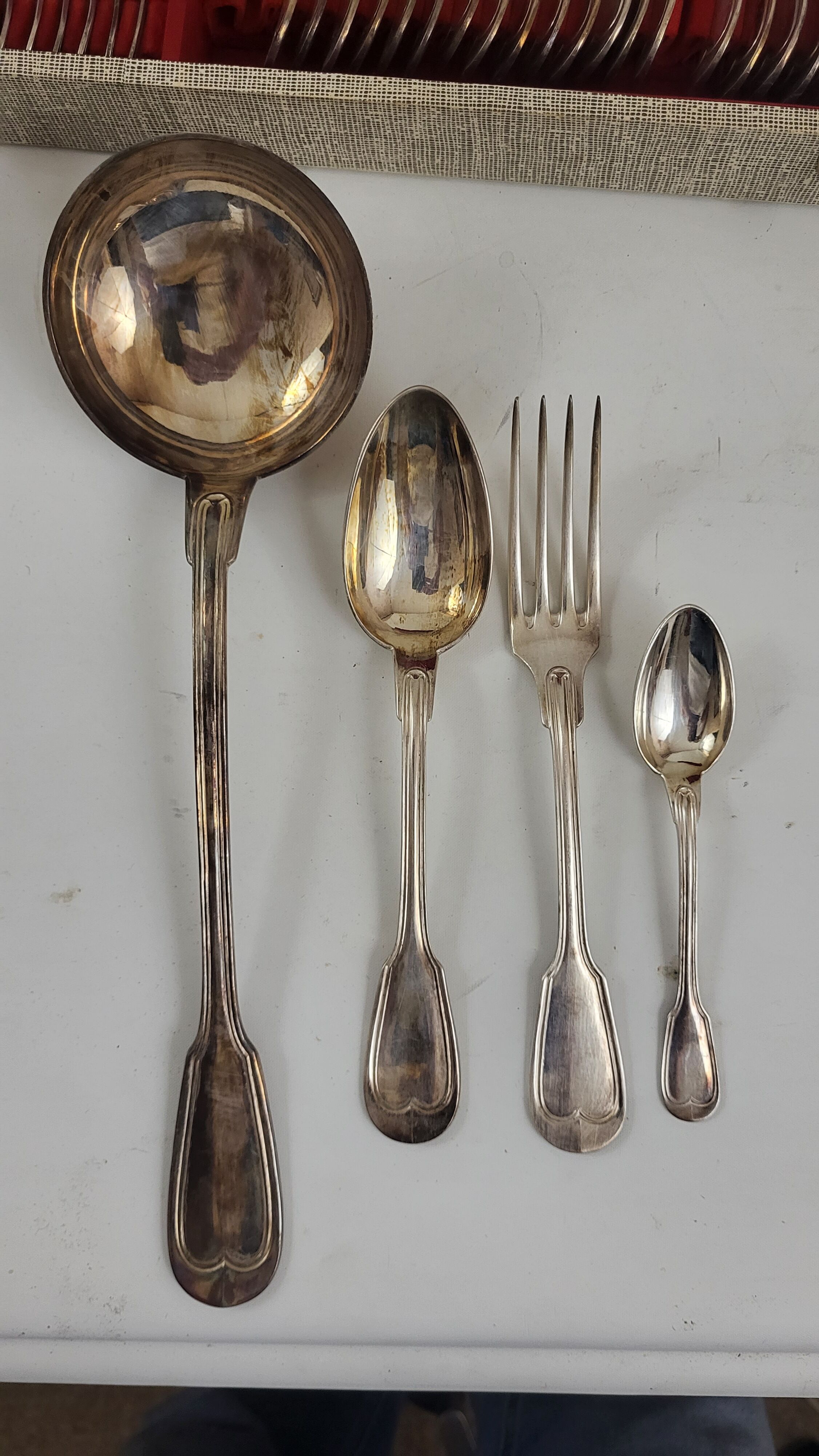 Ménagère en métal argenté 37 pièces