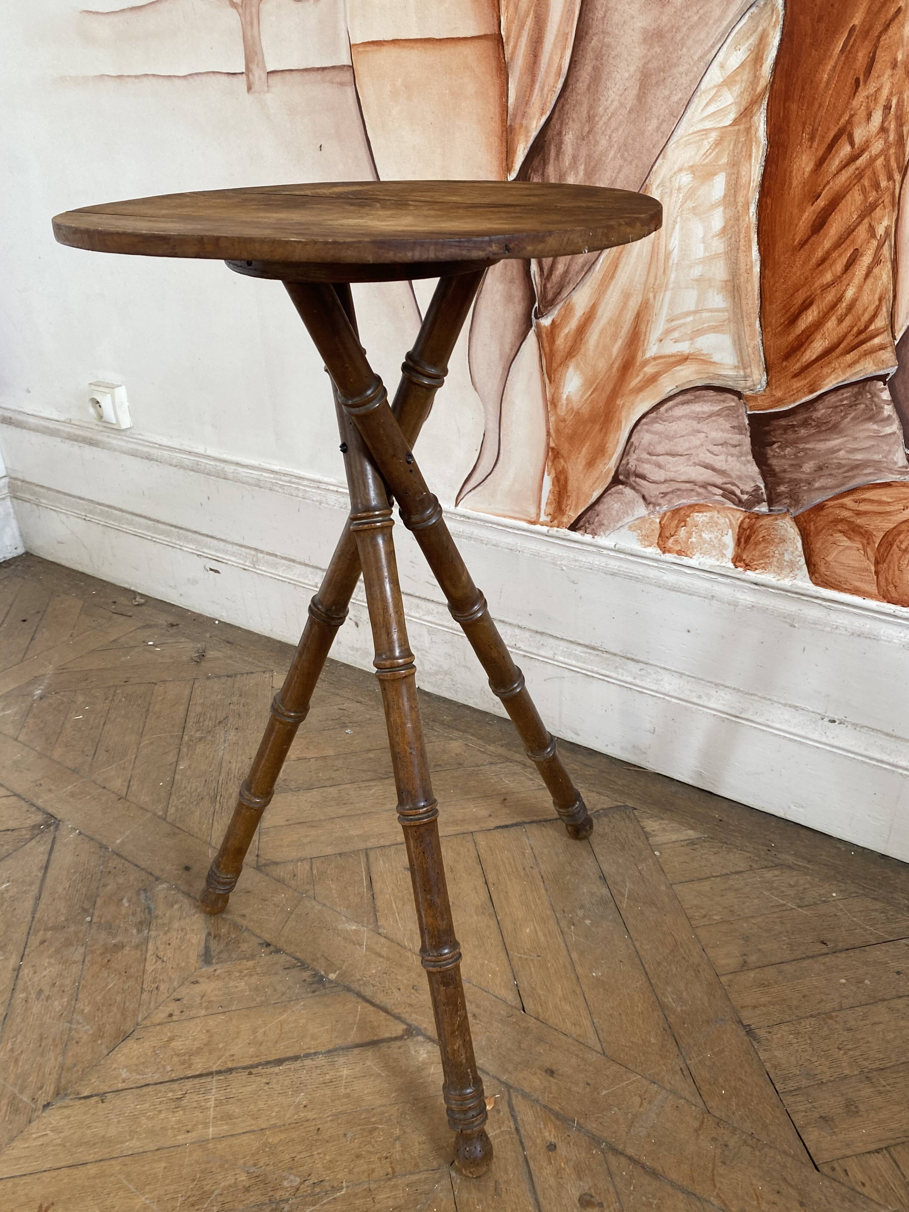Wooden pedestal or saddle