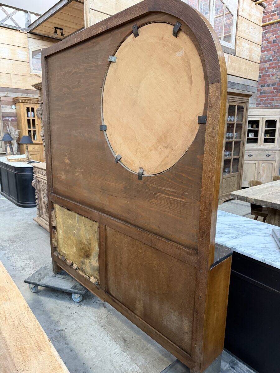 Large Art Deco entrance cloakroom