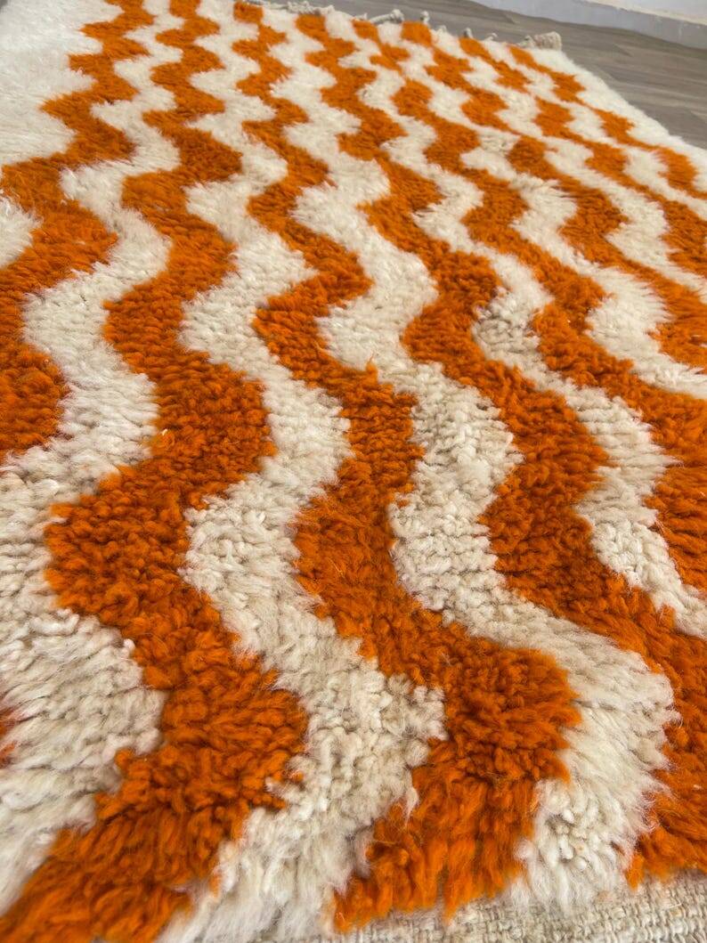 Traditional handmade Beni Ouraine rug, size 140 x 260 cm