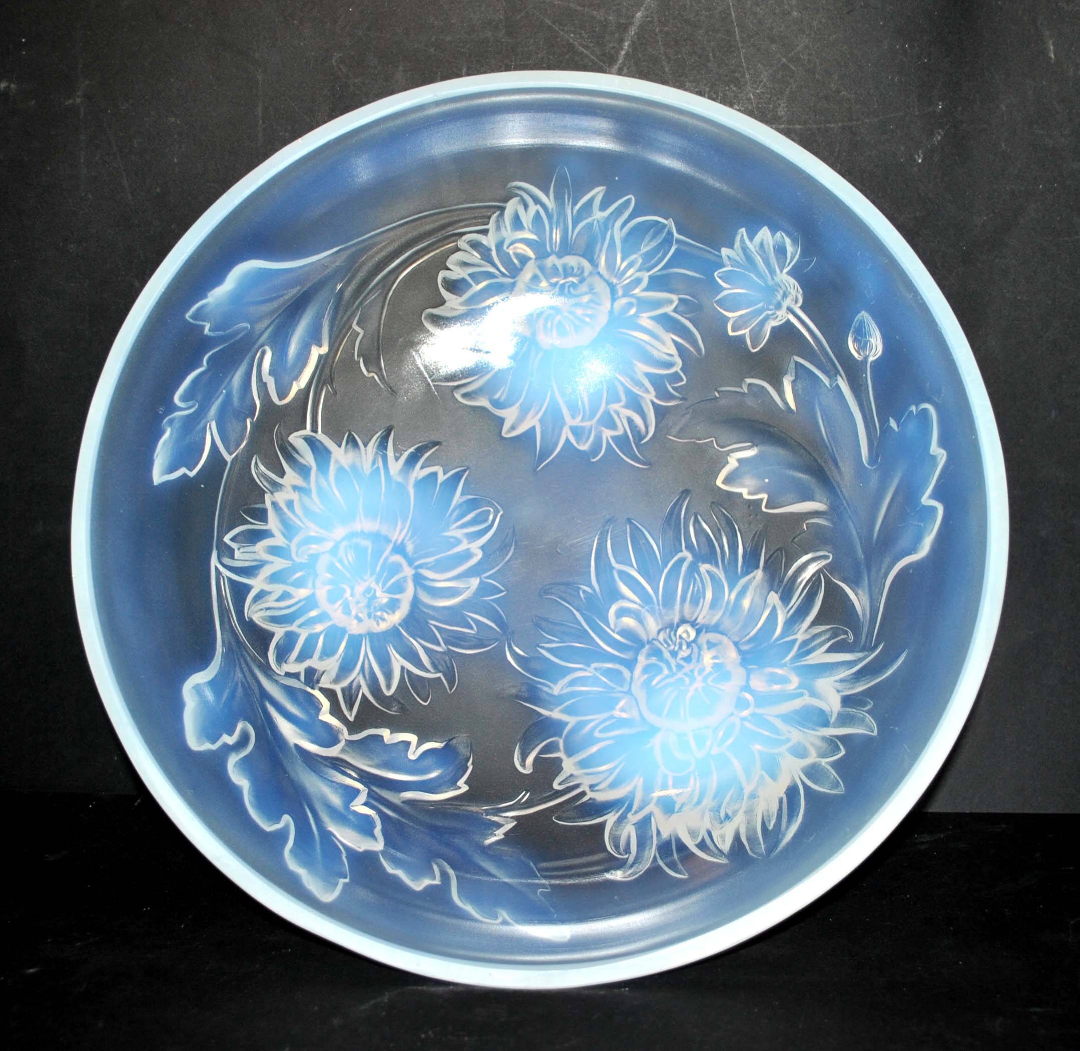 Art deco "dahlia" basin cup in opalescent glass sabino etling verlys? 1920