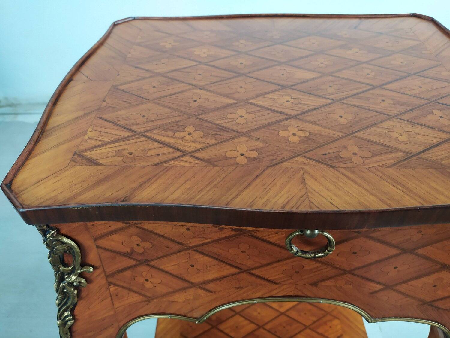 Louis XV side table in marquetry