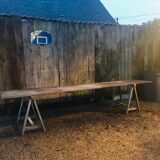 Table set on trestles