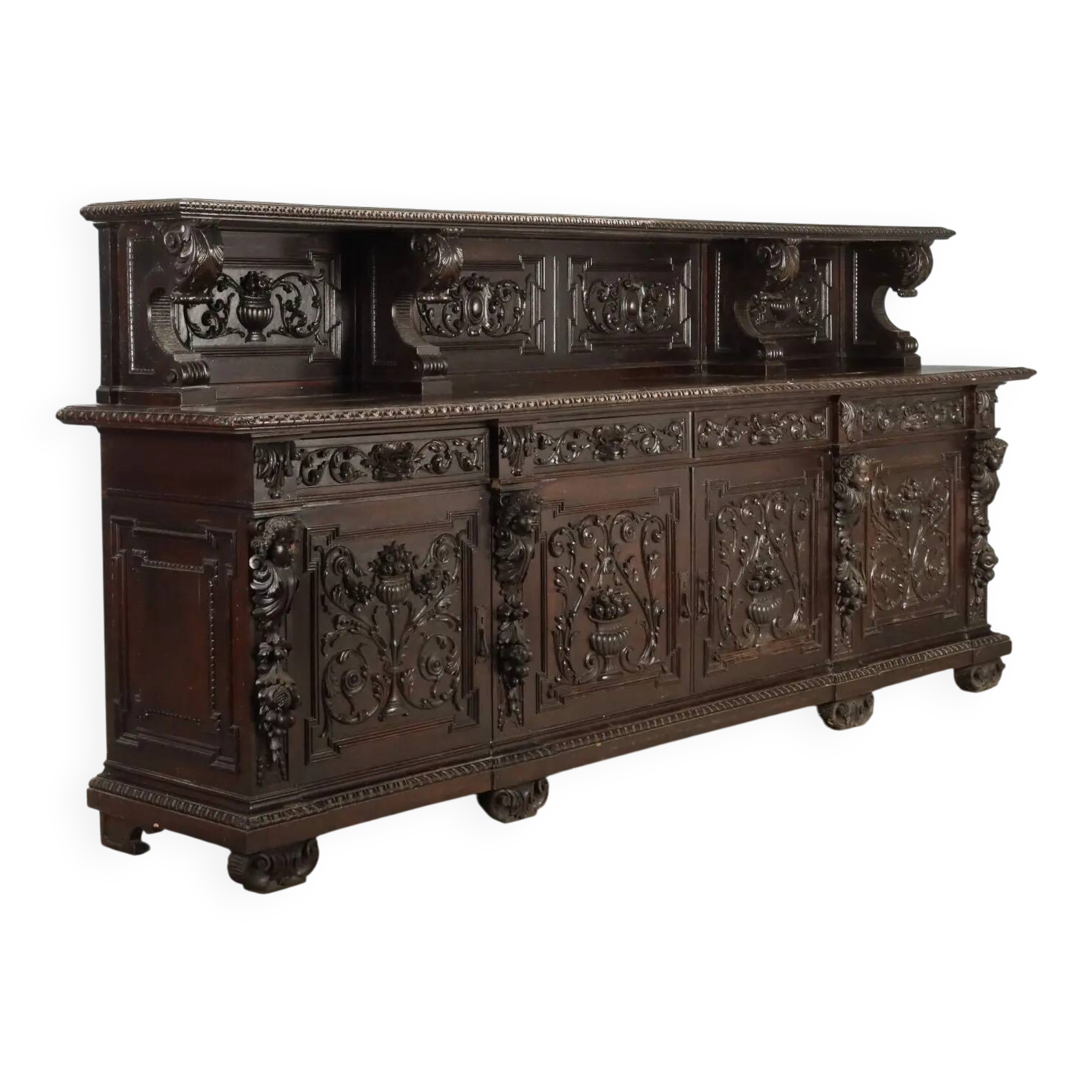 Buffet ancien néo-Renaissance en noyer, Italie, XIXe siècle