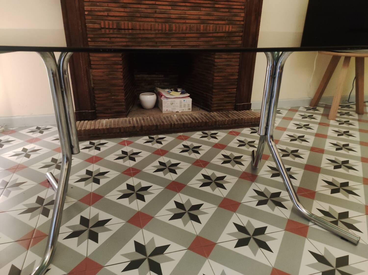 Dining table 70 chrome and smoked glass