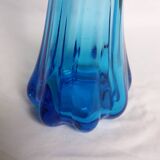 Vase en verre soufflé bleu turquoise