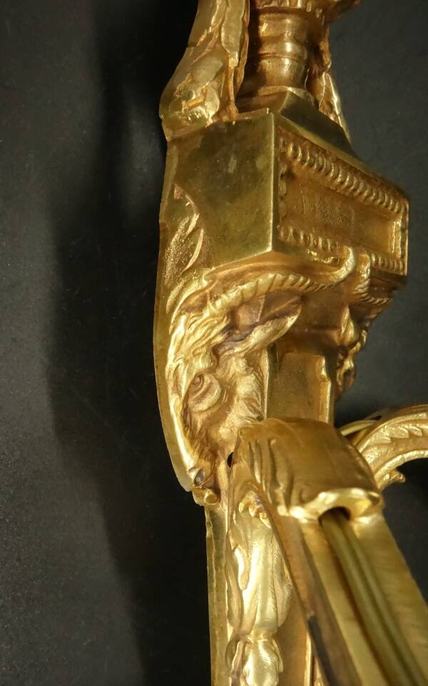 Pair of large wall lights, ram's heads, Louis XVI style - gilded bronze