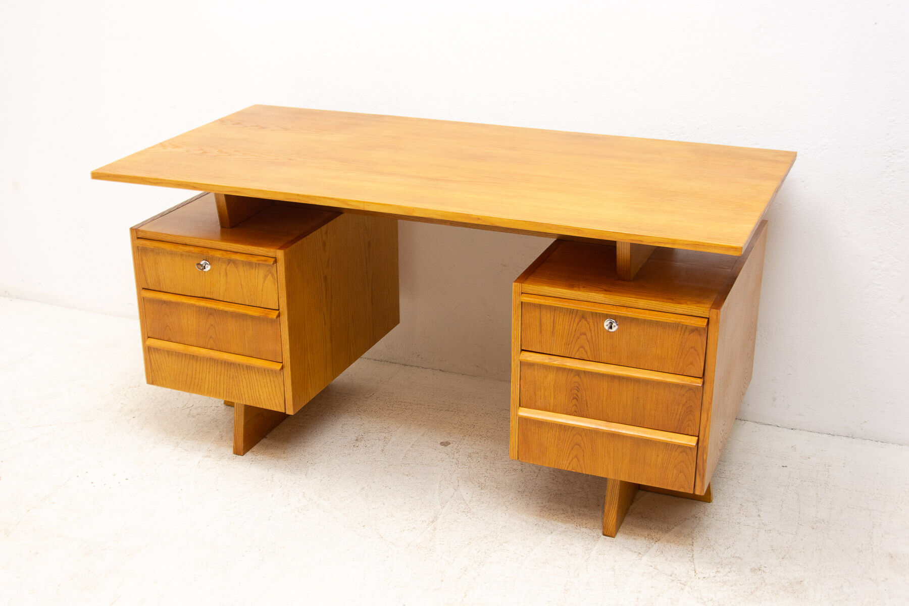 Mid century beechwood writing desk, 1970´s, Czechoslovakia