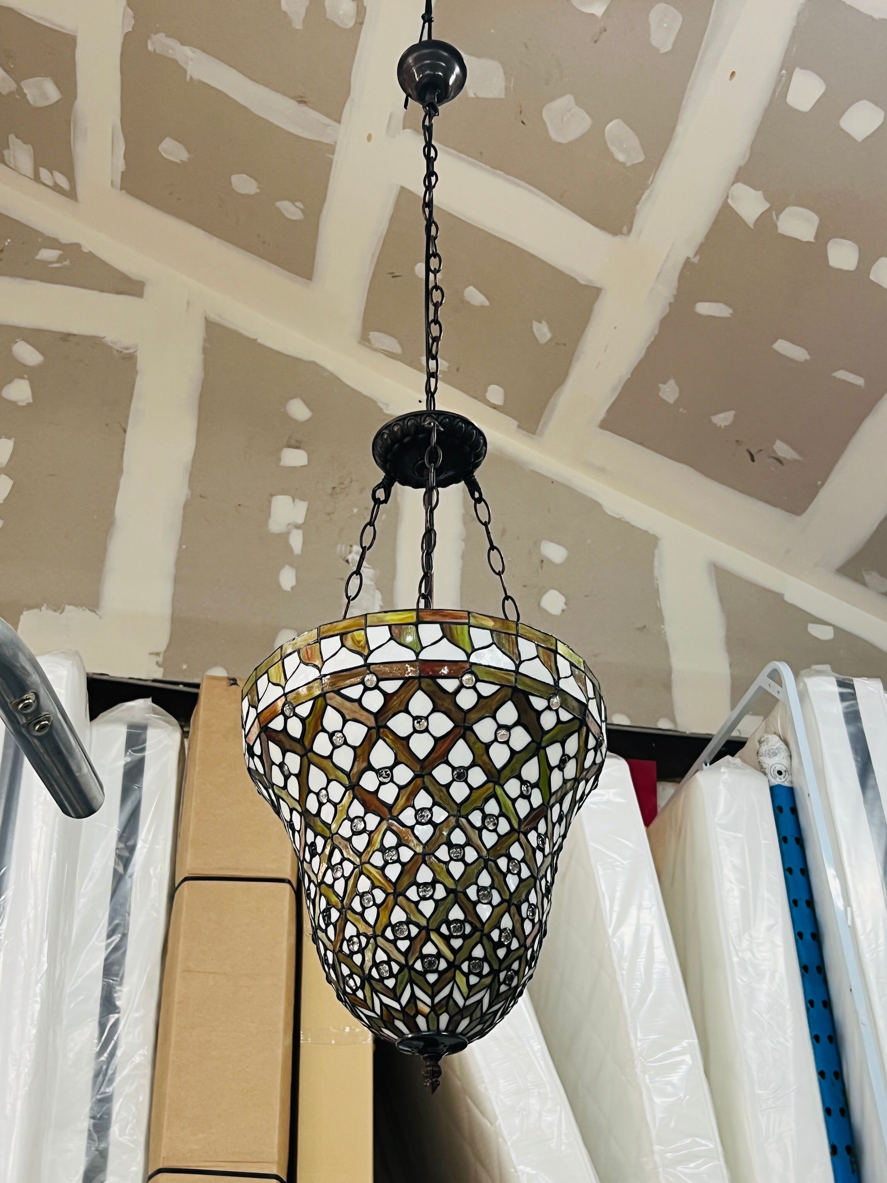 Lustre avec chaîne style tiffany