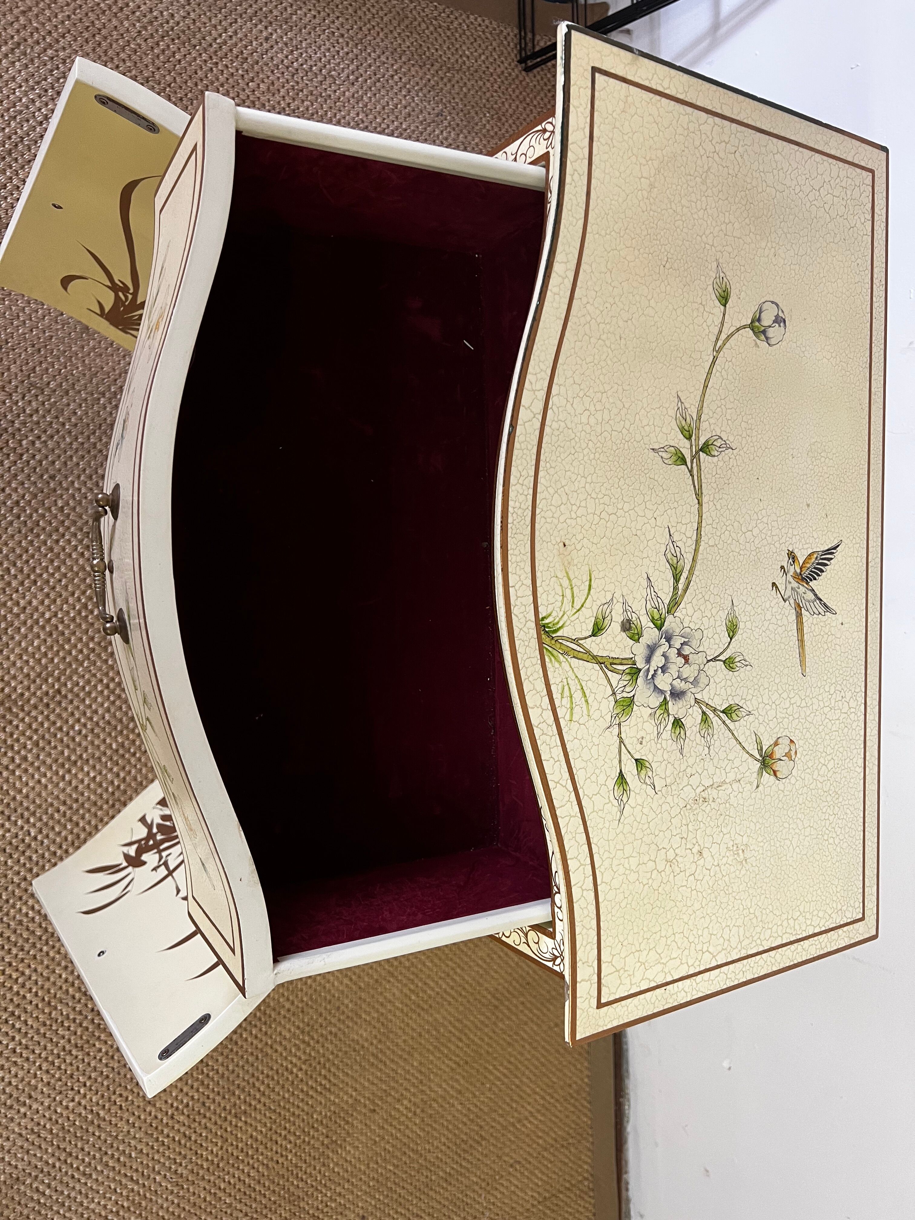 Meuble d'appui Italien décor floral japonisant