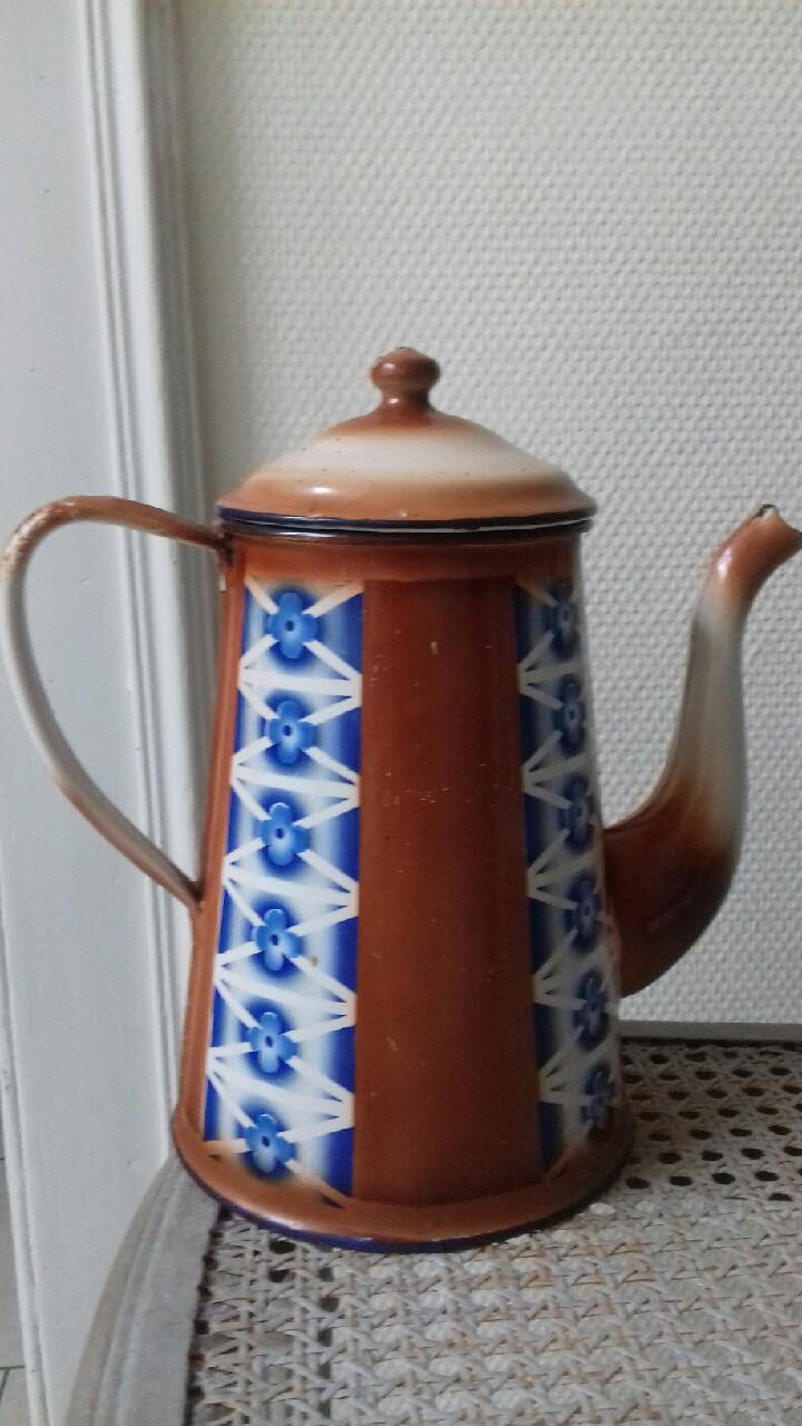 Enamelled coffee maker brown frieze blue flowers