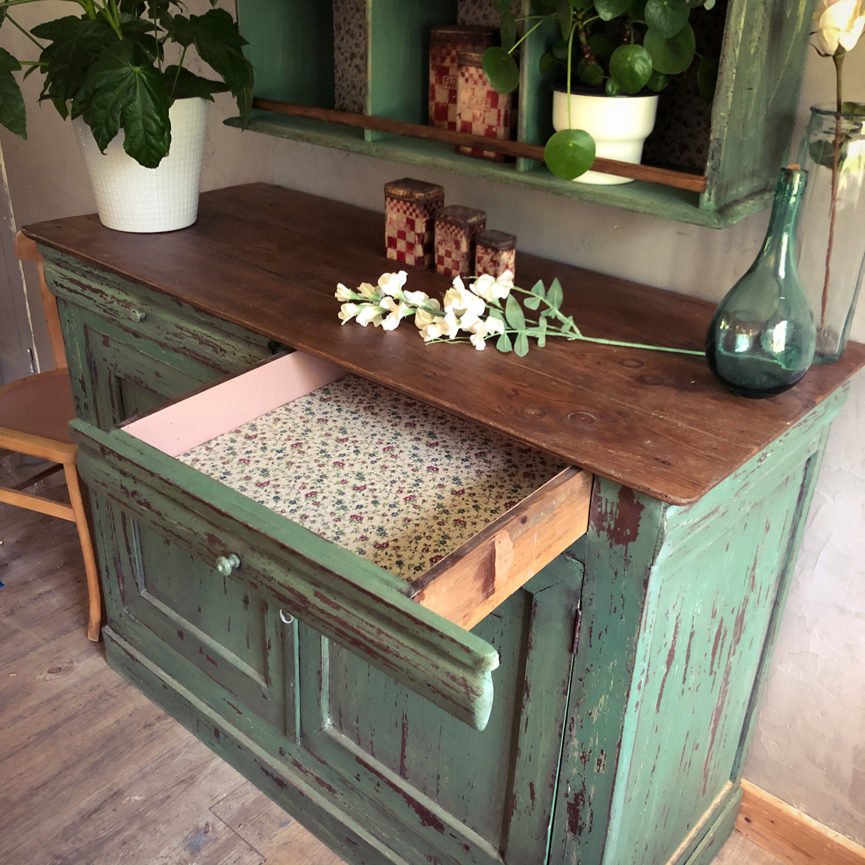 Buffet with workshop-style patinated shelf