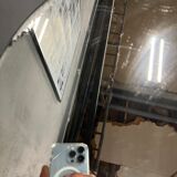 Table pieds fuseaux et plateau en verre