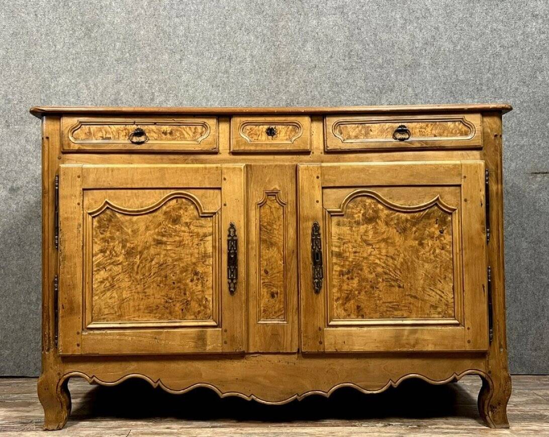 Louis XV period Bressan sideboard in walnut and elm burl, 18th century