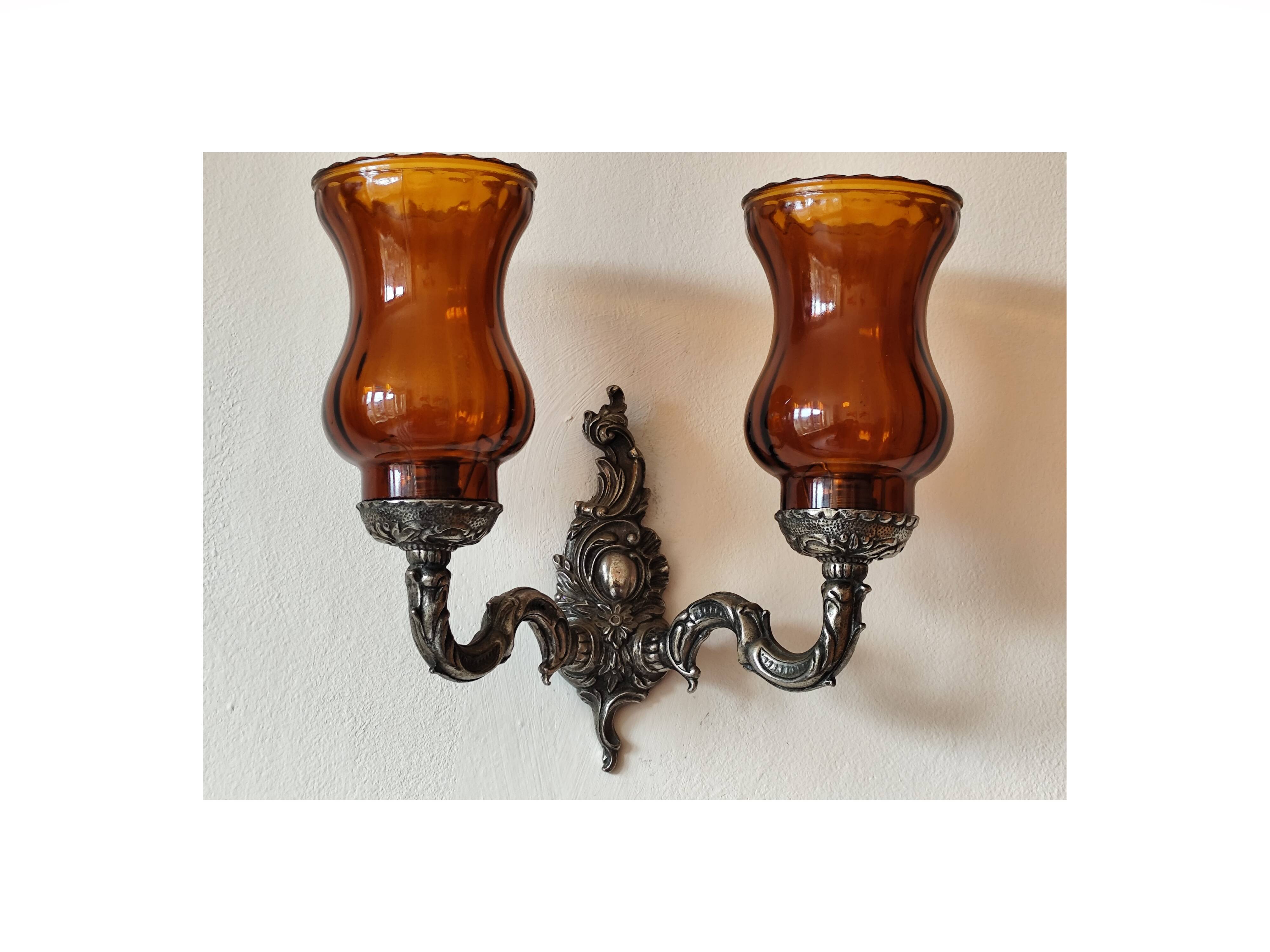 Silver-colored chiseled metal wall light, 2 lights with orange glass tulip