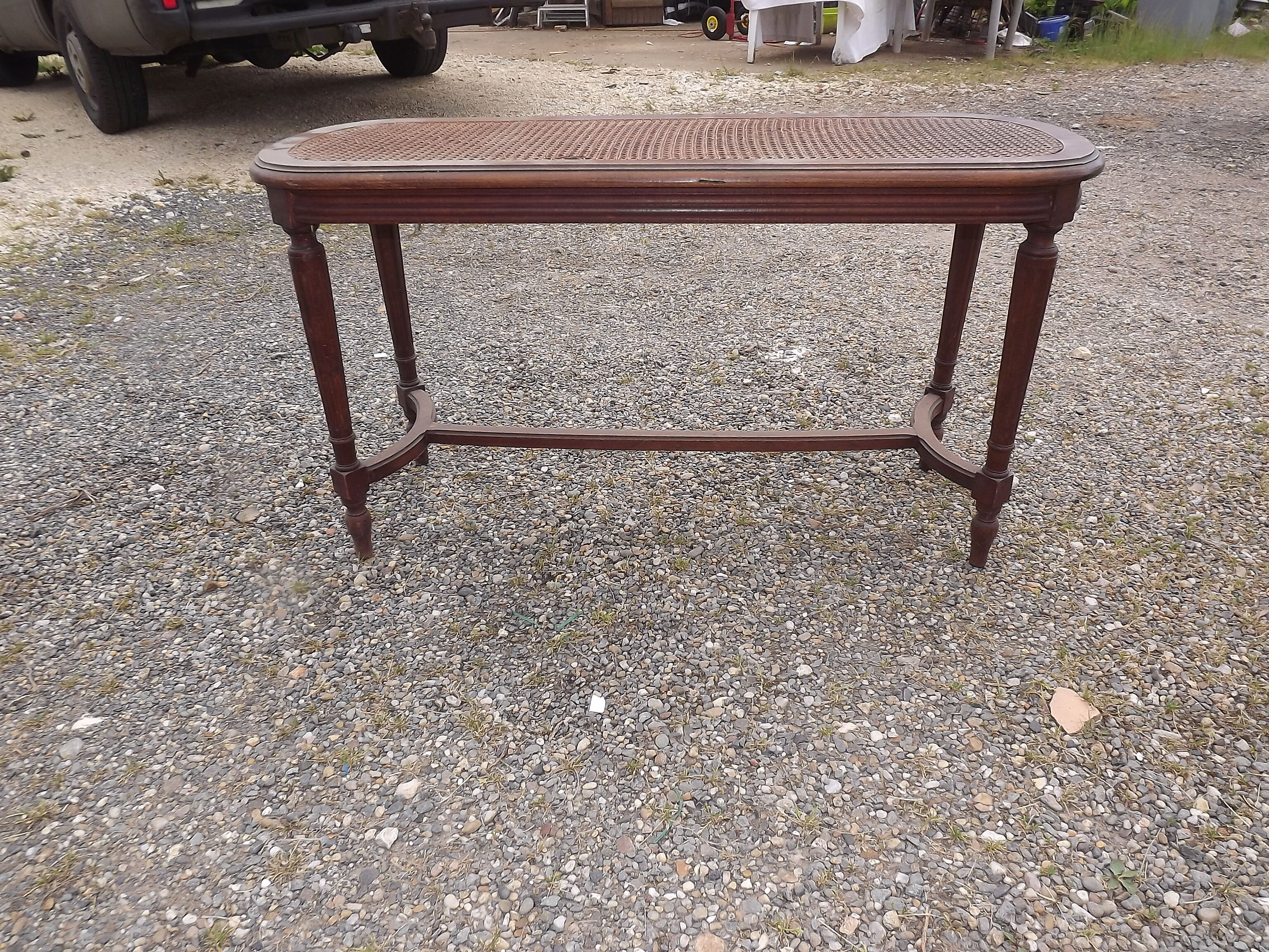 Bench caned 1900