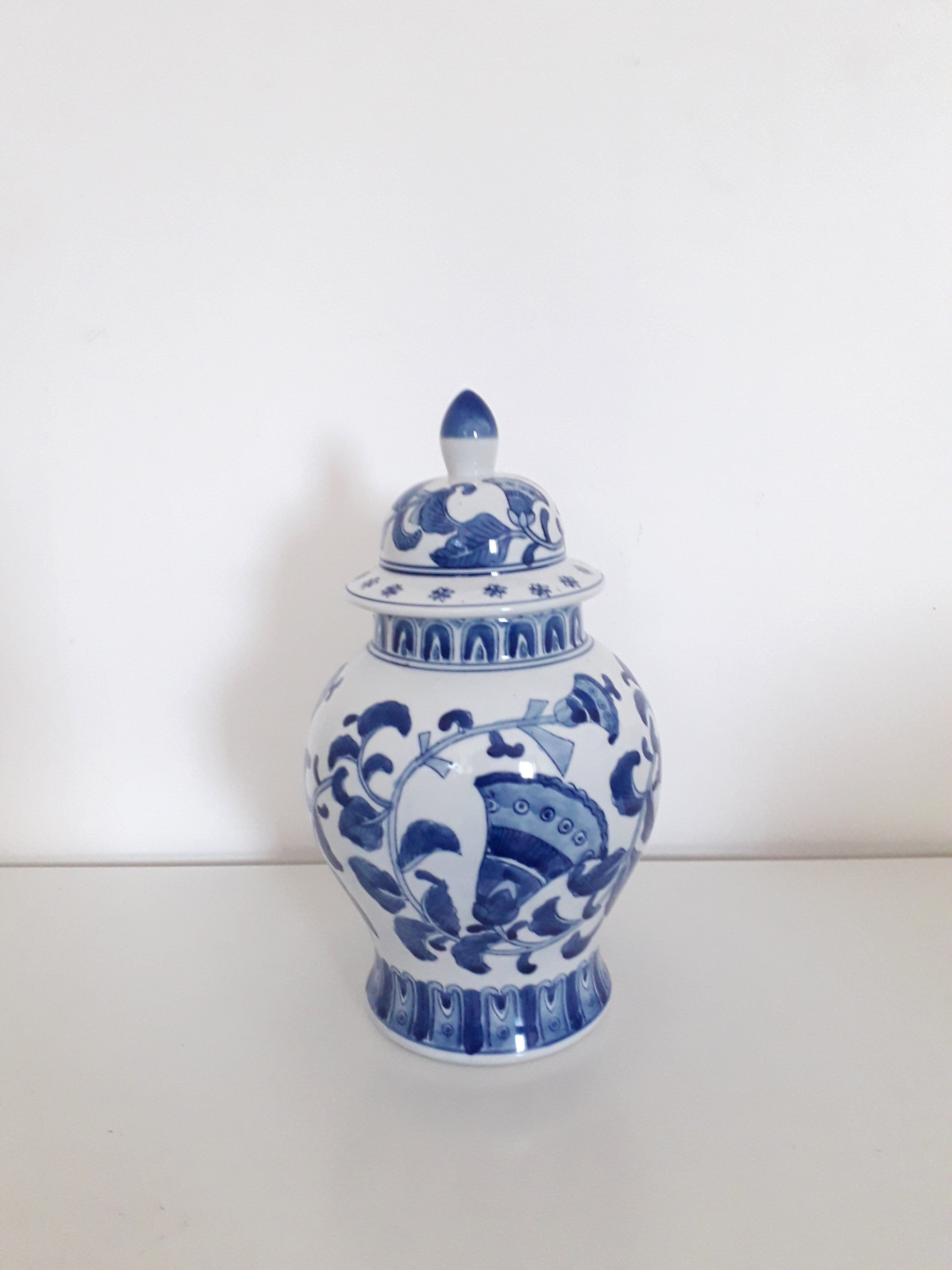 Old lid pot - asian porcelain - herbalism-1970-80
