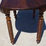 Drop-leaf table, honey-spoon-shaped legs