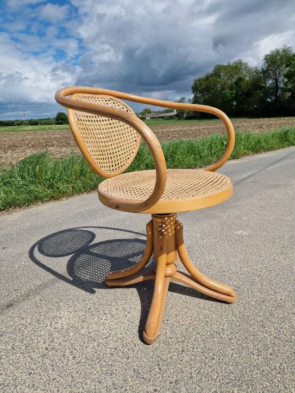 Fauteuil thonet 5501 en bois courbé