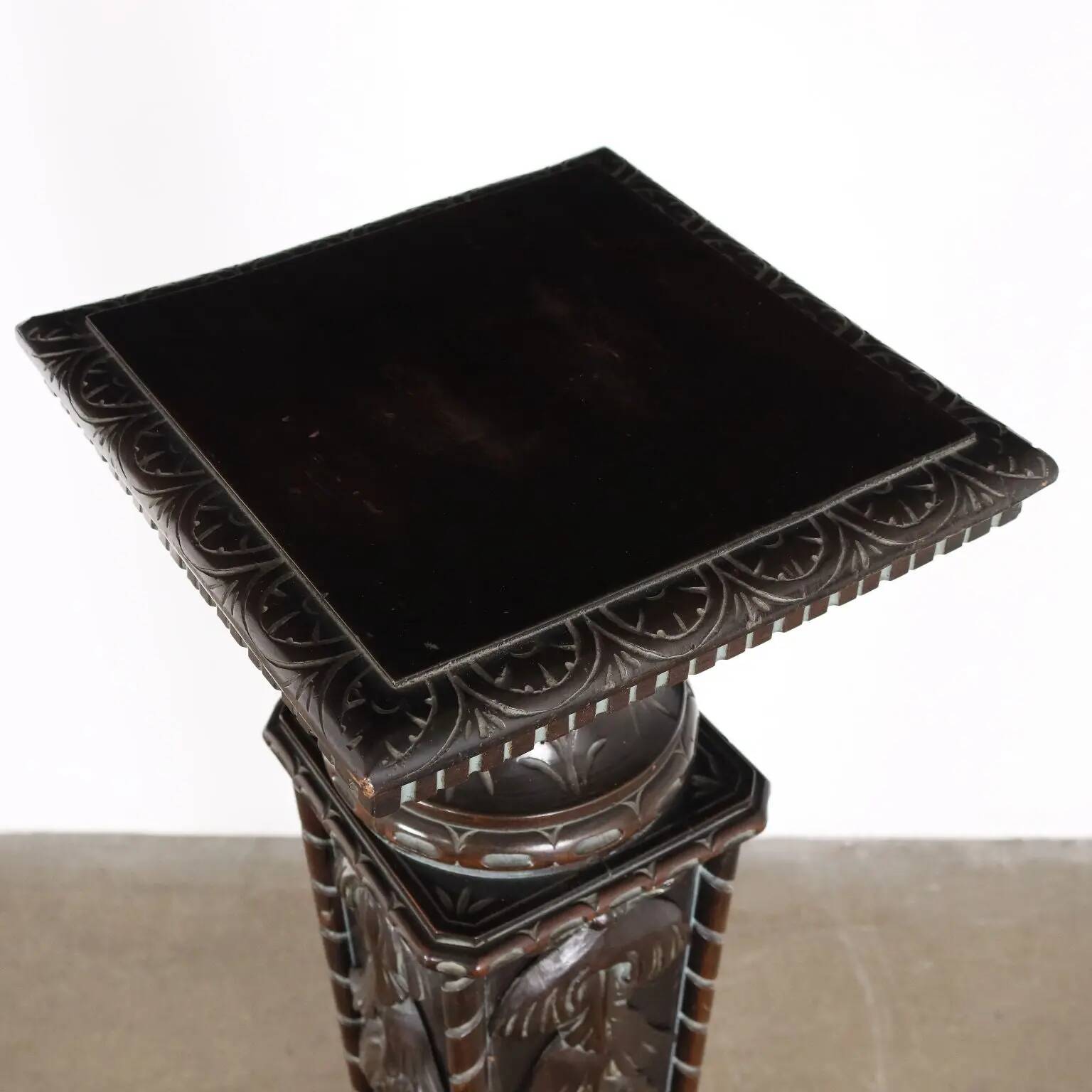 Old neo-Renaissance style column in carved wood Italy 20th Century