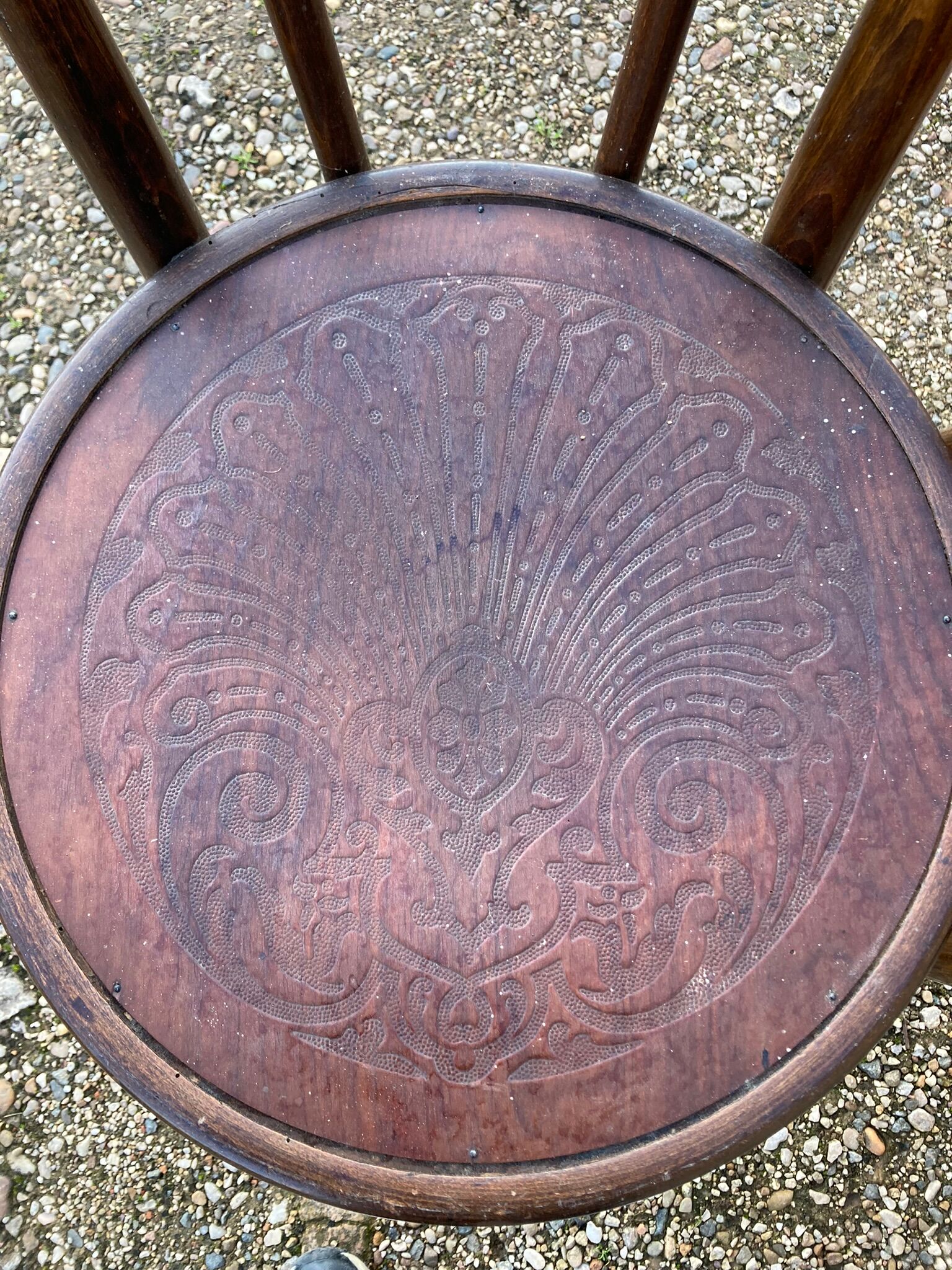 4 Fischel bistro chairs