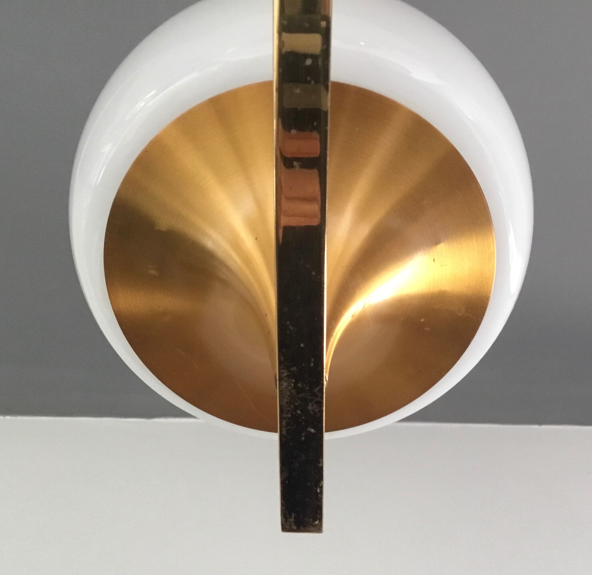 Large space-age chandelier with 6 lights - brass and opaline - design 1970