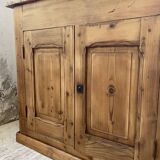 Row of pine loom furniture