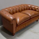 Canapé Chesterfield capitonné, en cuir – fin XIXe