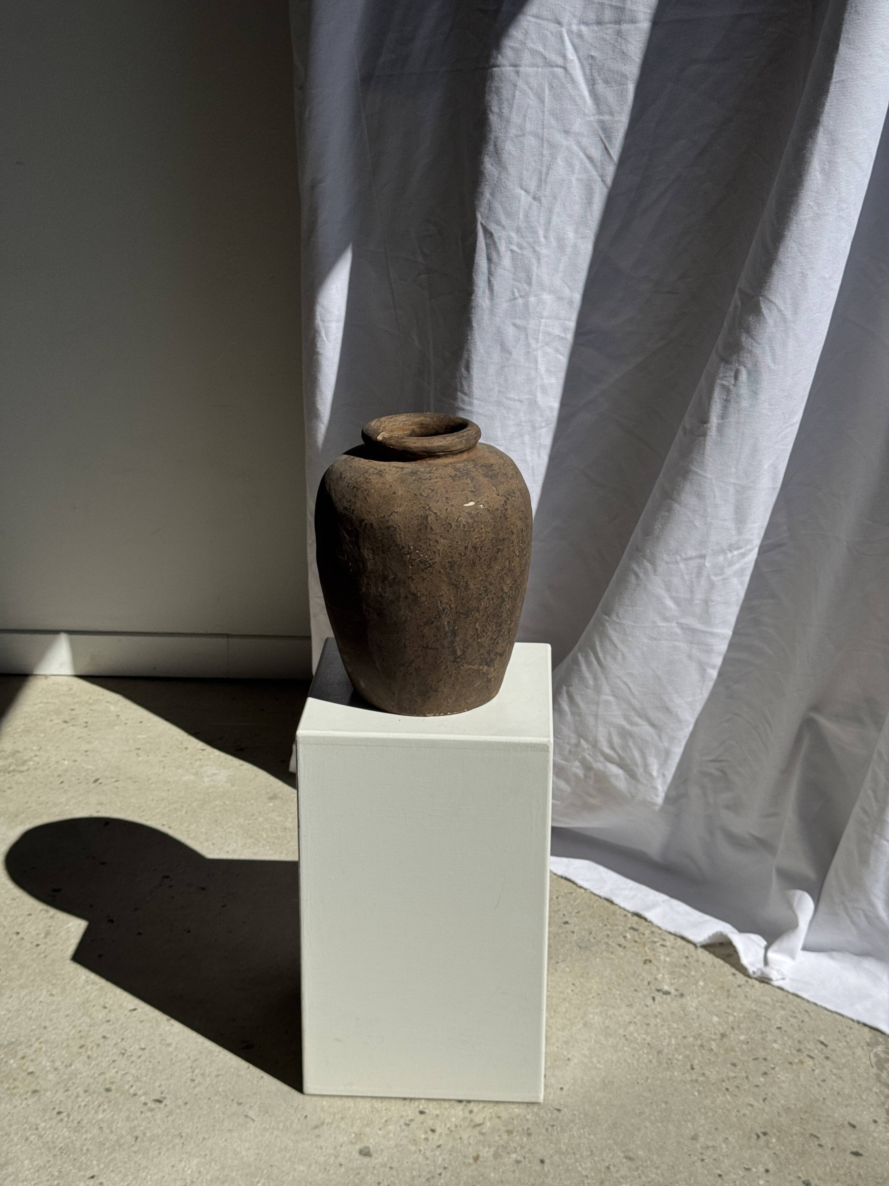 Borneo vase in beige terracotta H35 D23