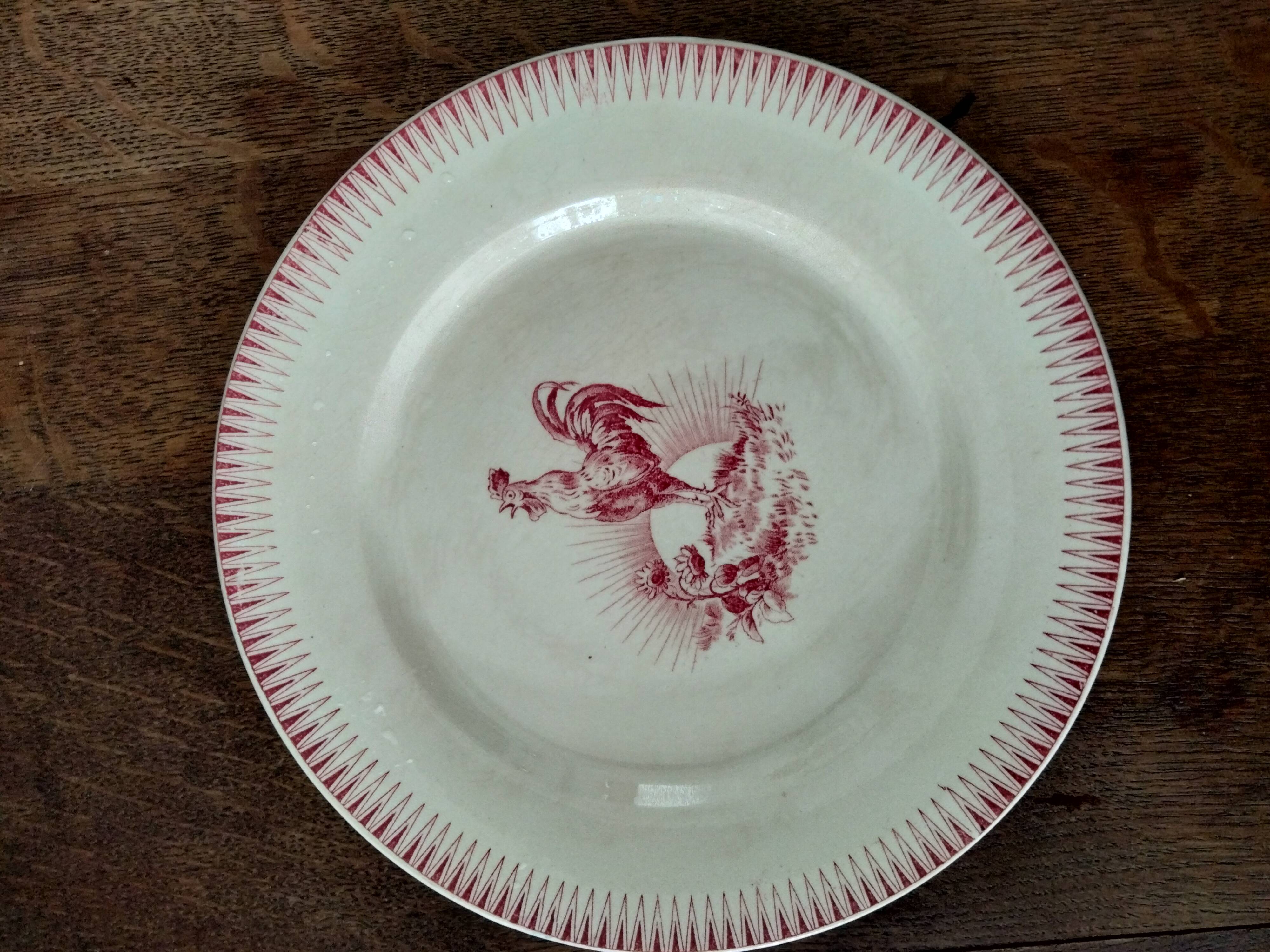 Flat plate Terre de Fer Gien Model Chantecler Red Rooster