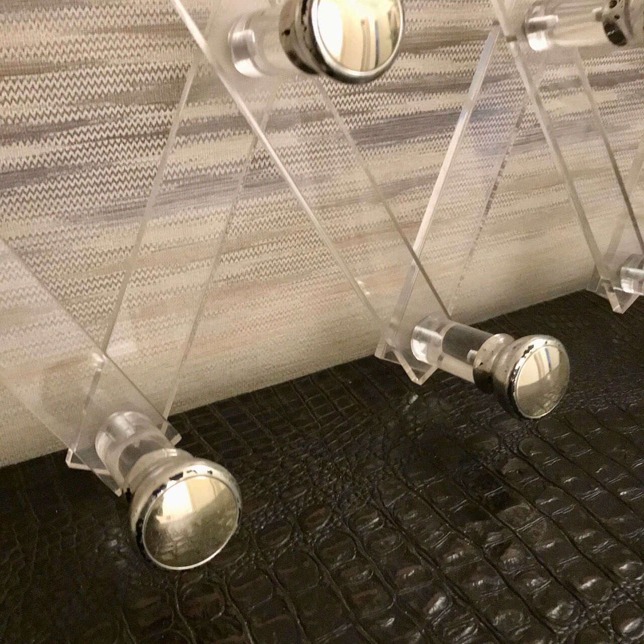 Porte manteau plexi
