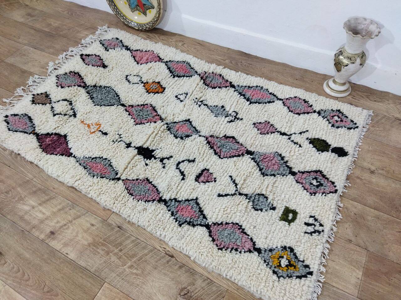 Handmade Moroccan Berber rug 152 X 93 CM