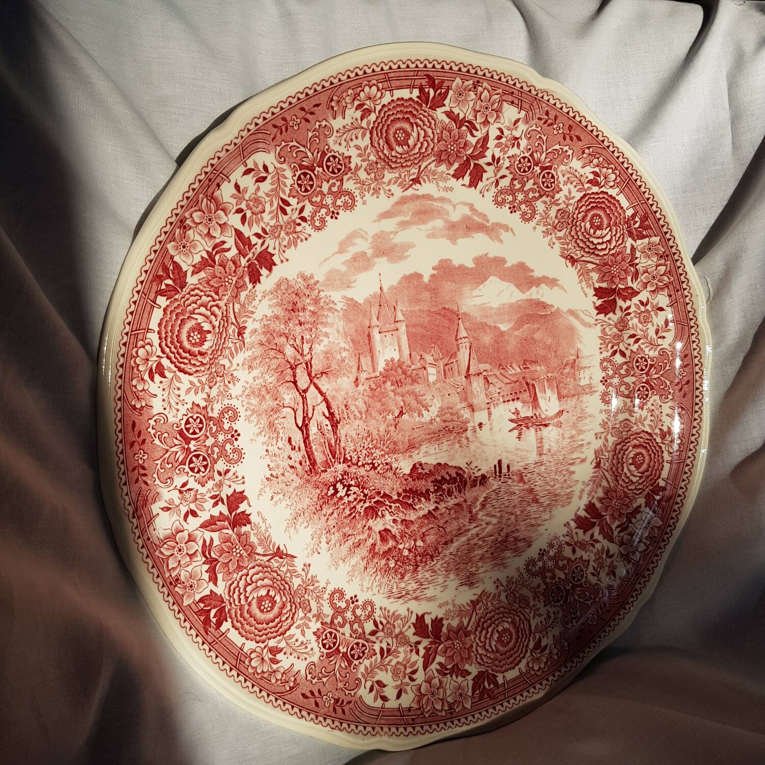 Villleroy & Boch Burgenland grand plat de service/gâteau rouge