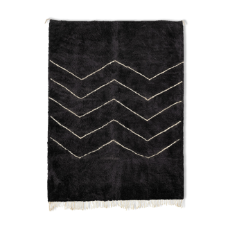 Tapis marocain moderne noir