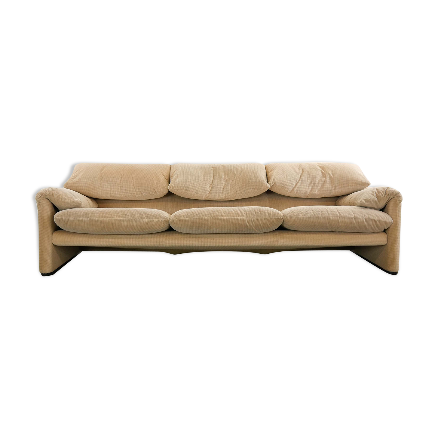 Maralunga 3-seat Sofa in beige by Vico Magistretti for Cassinaa, Italy