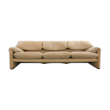 Maralunga 3-seat Sofa in beige by Vico Magistretti for Cassinaa, Italy