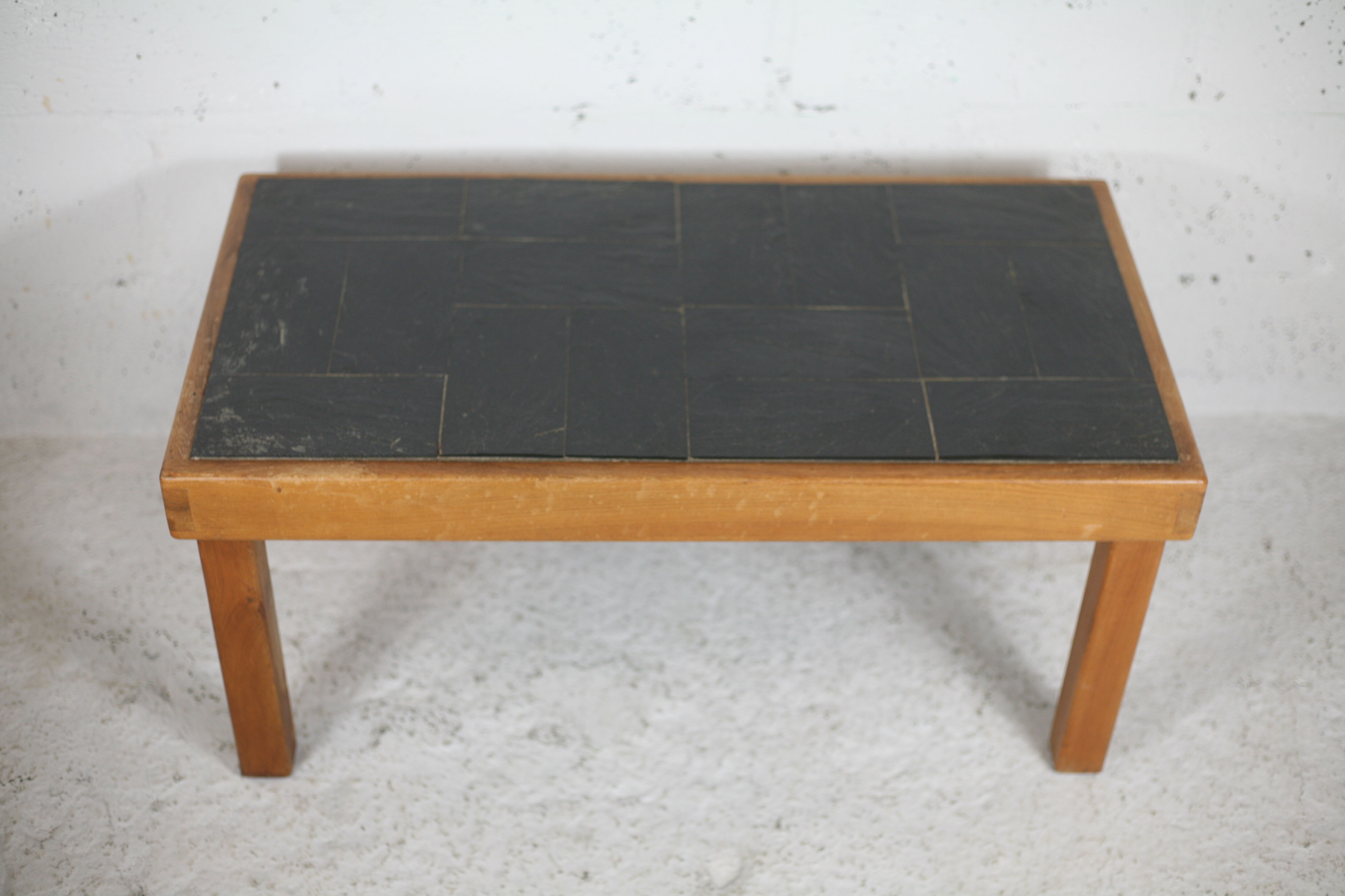 Ensemble de 4 chaises et table basse Maison Regain, France, circa 1970