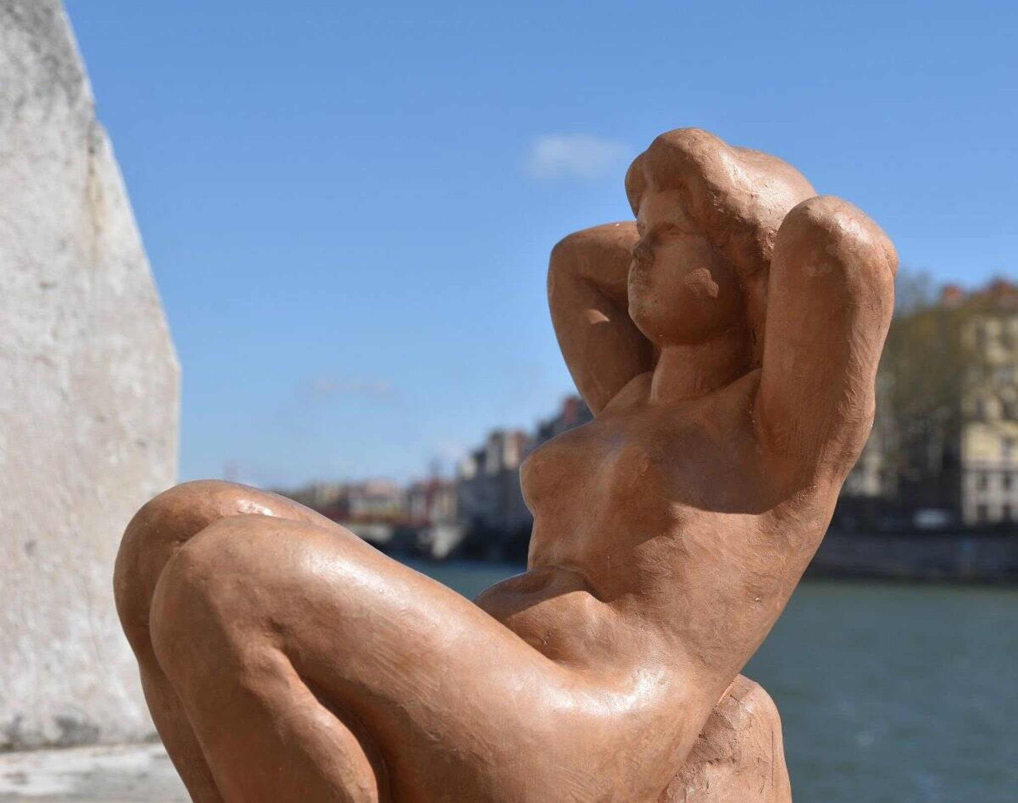 L. Ollivier, Femme assise (1947)
