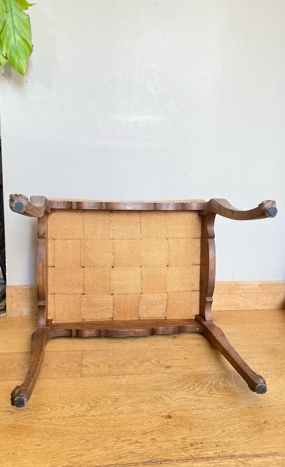 19th century Regency footrest with floral bouquet tapestry made with cross stitch