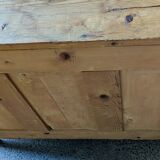 Two-door pine-picker buffet